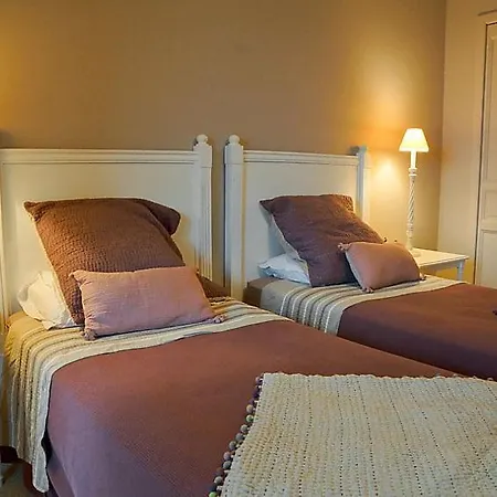 Дом отдыха Bormes-les-mimosas Sleeps 6 Pool Wifi